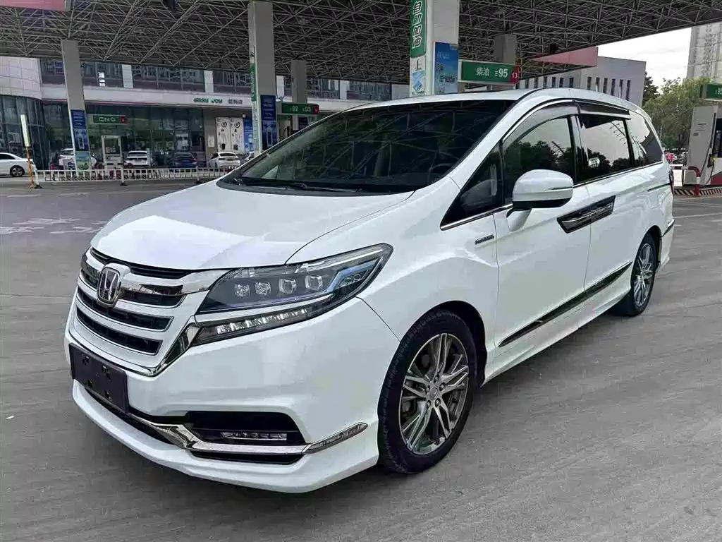 Honda Elysion 2019 2.0L Hybrid Luxury Edition фото 2