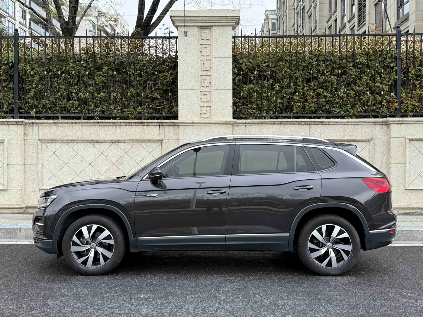 Volkswagen Tayron 2019 330TSI 4WD Luxury China VI фото 3
