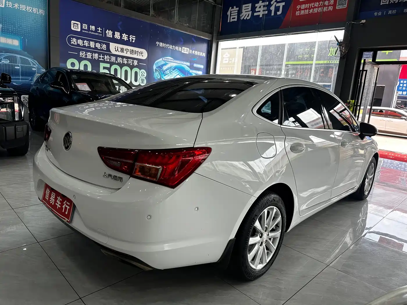 Buick Verano 2015 Sedan 20T Dual-clutch Elite фото 13