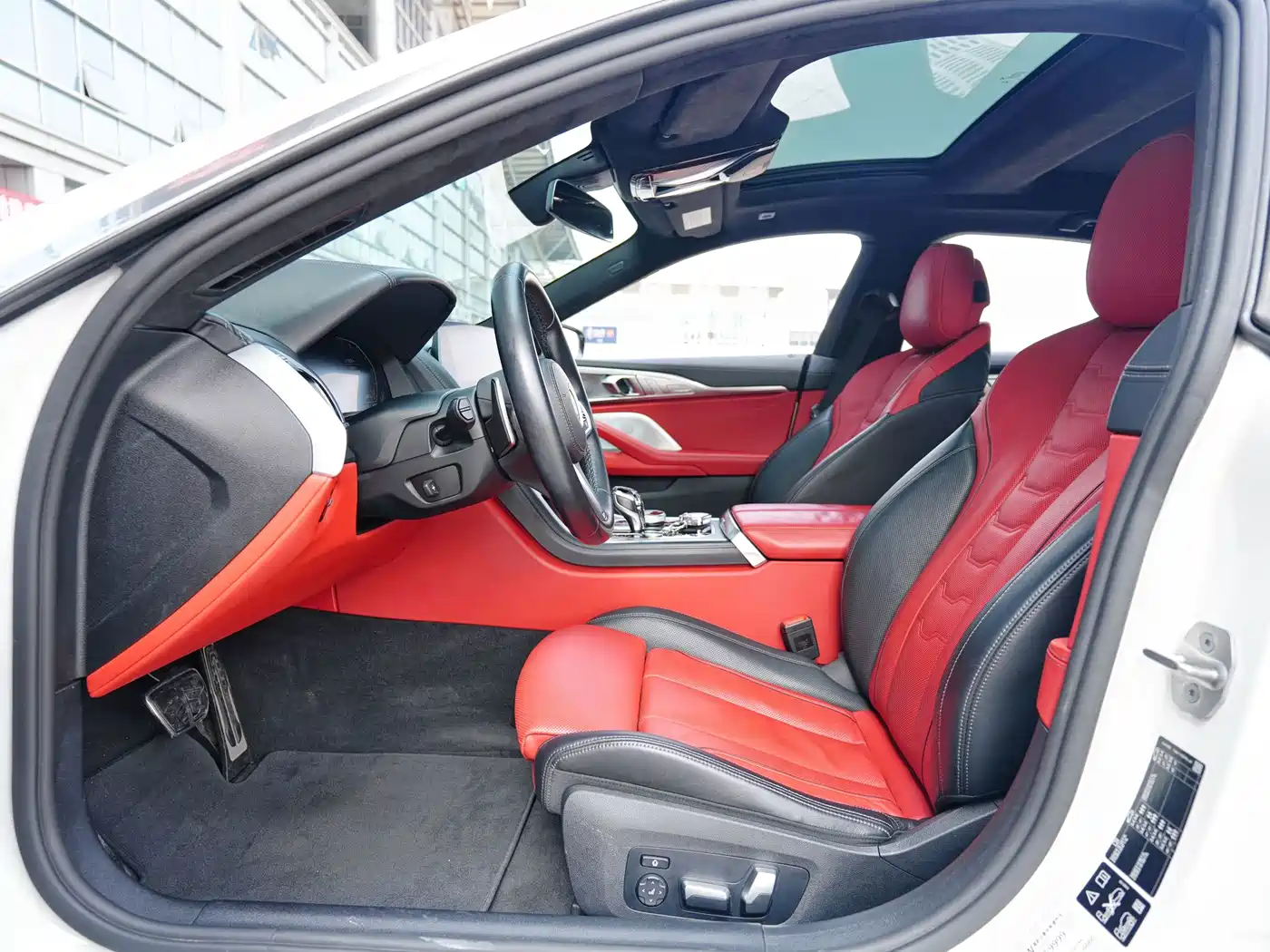 BMW 8 Series 2022 2021 840i xDrive 4-door Coupe M Sport Package