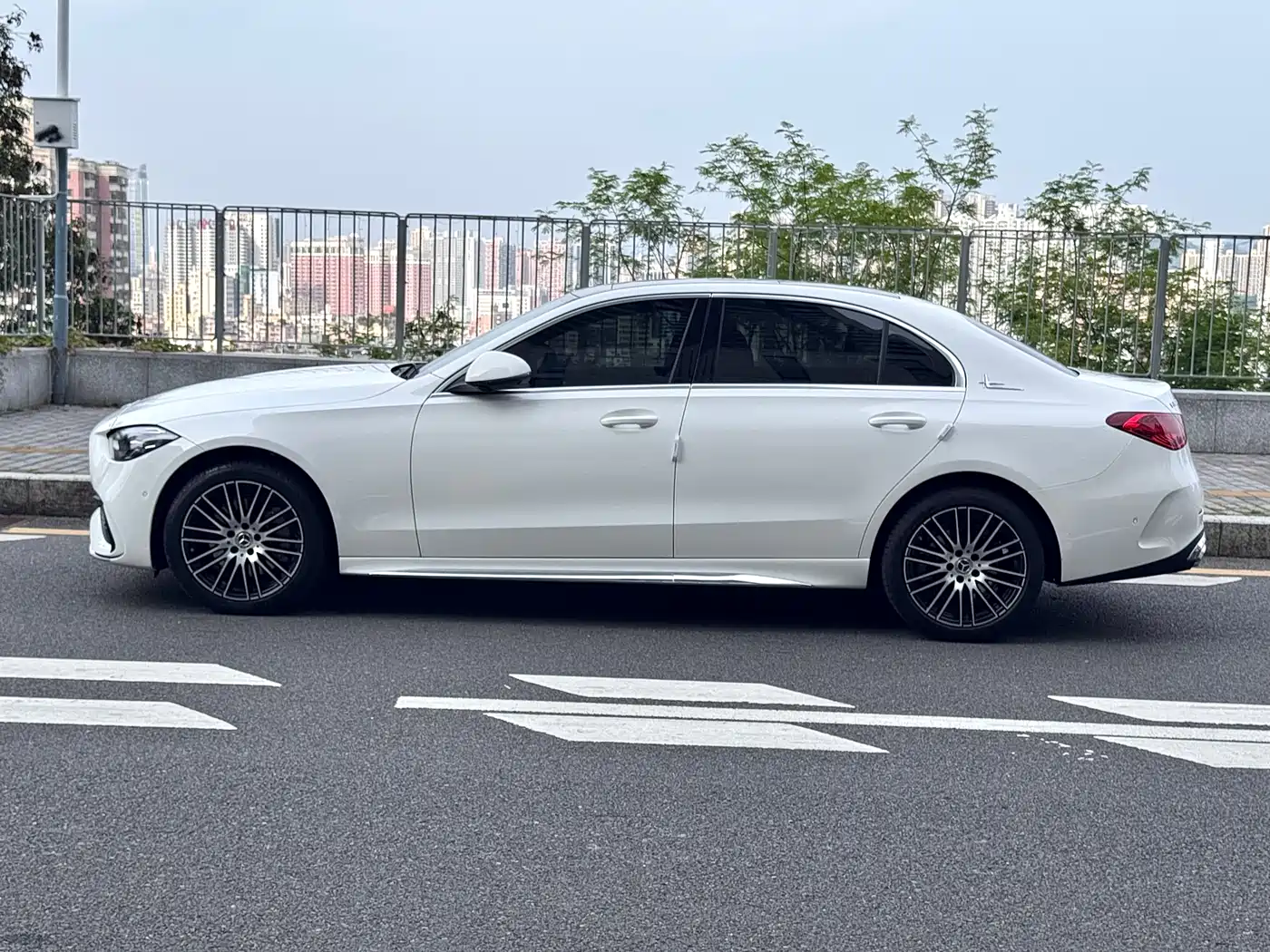 Mercedes-Benz C-Class 2025 Facelift C 260 L Sport Edition фото 4