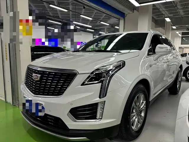 CADILLAC XT5