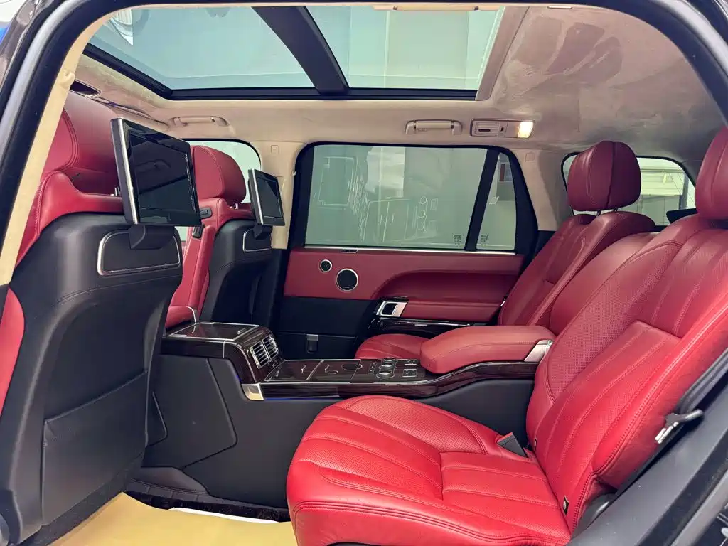 Фото 39 - Land Rover Range Rover