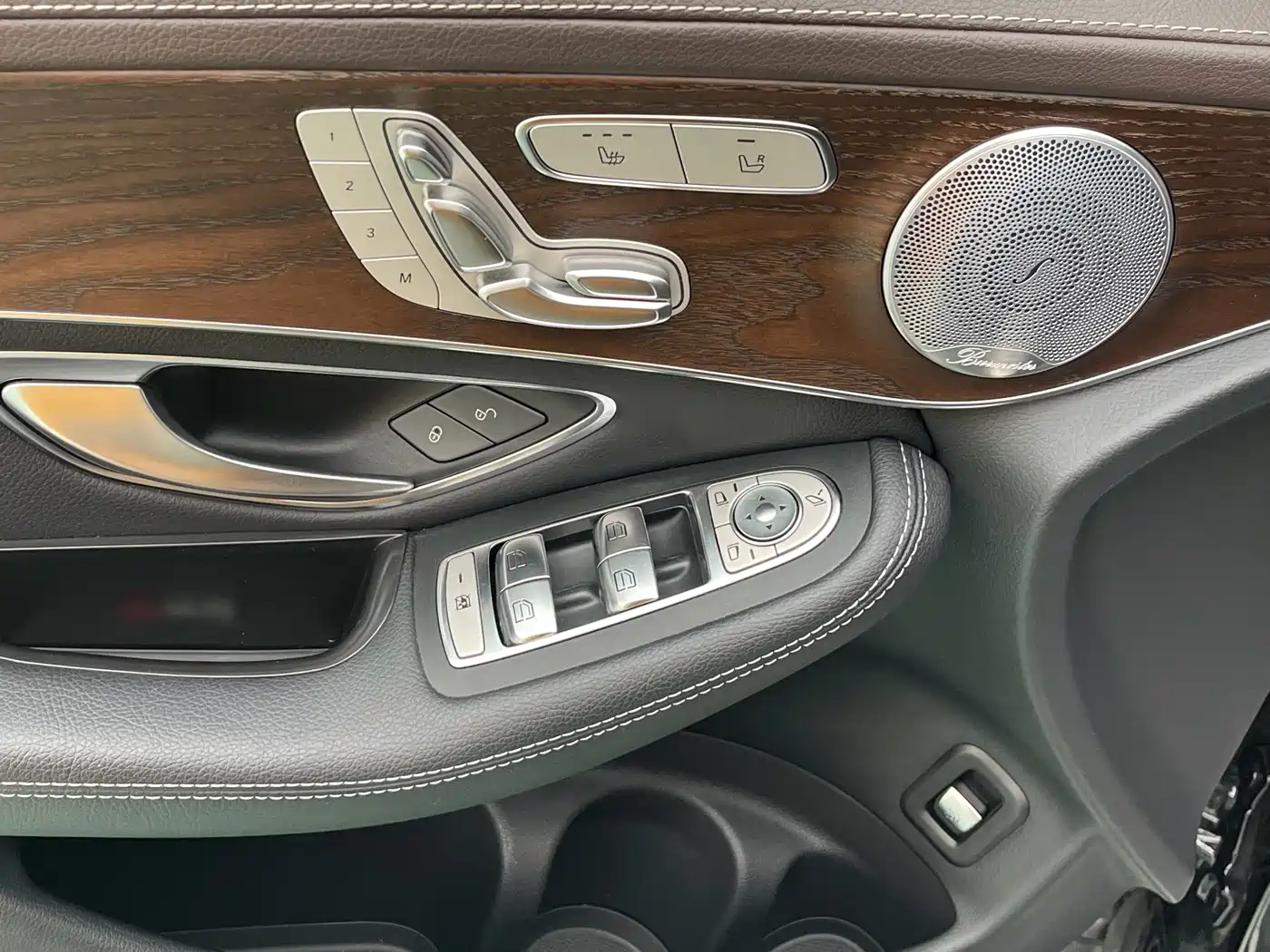 Mercedes-Benz GLC 2020 Facelift GLC 260 L 4MATIC Luxury фото 7