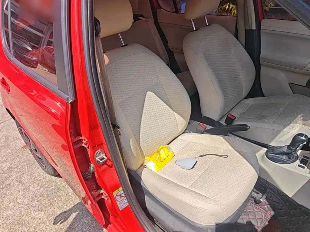 Škoda Fabia 2014 1.4L Automatic Crystal Edition фото 25
