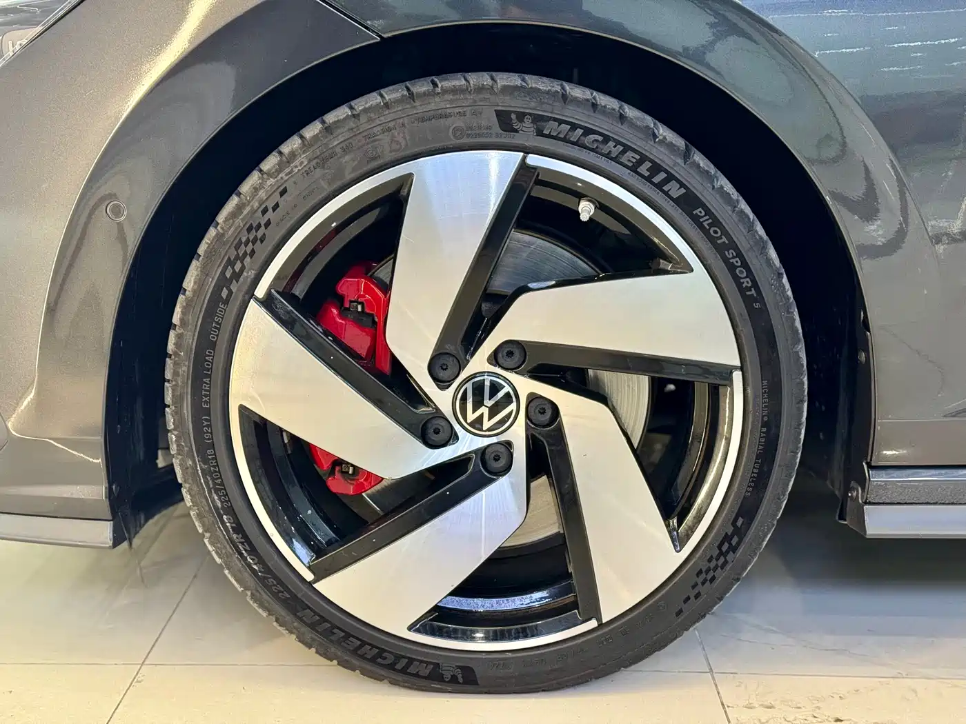 Volkswagen Golf GTI 2021 Facelift 380TSI DSG GTI фото 7