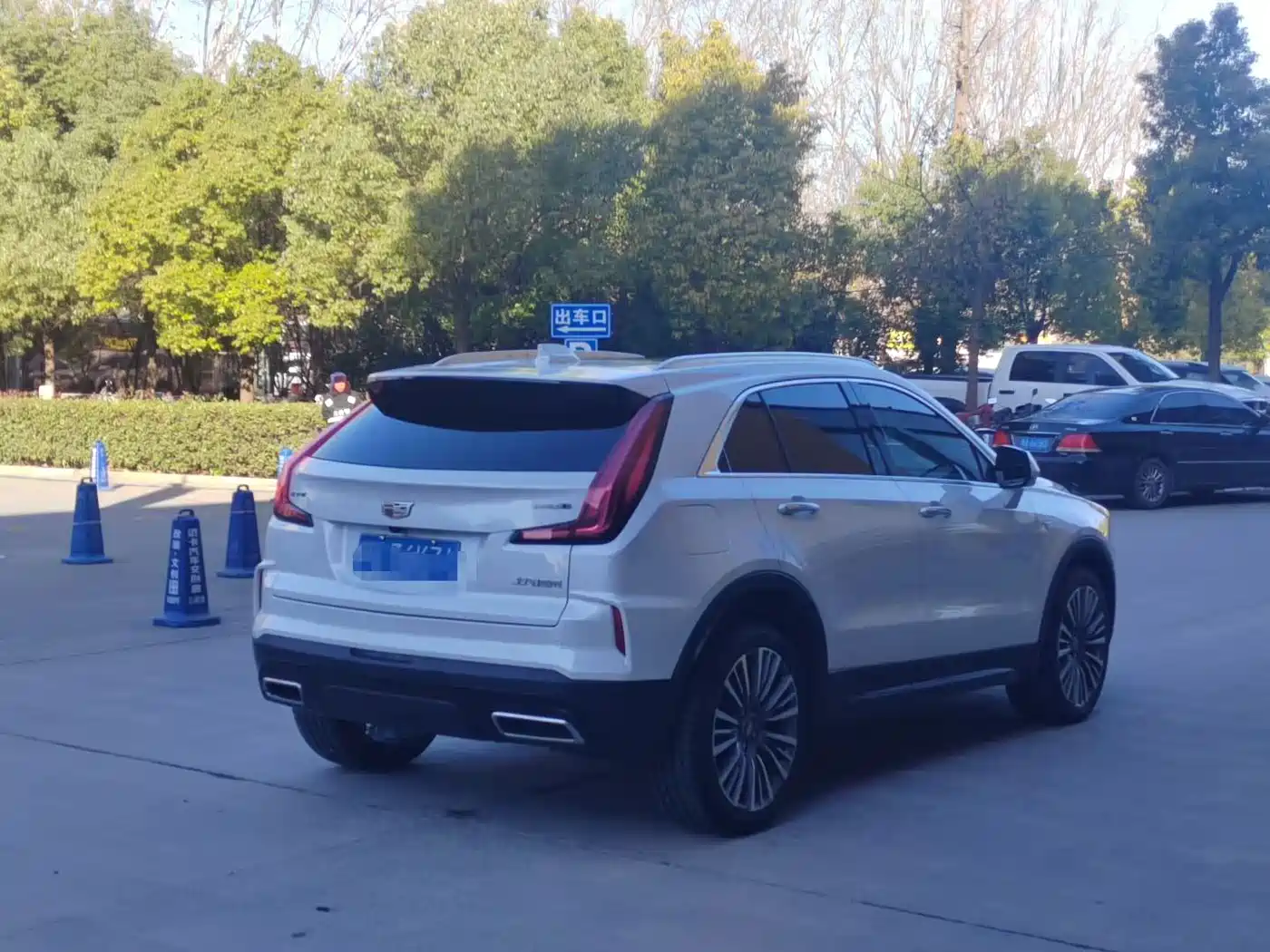 Cadillac XT4 2024 28T 2WD Premium фото 7