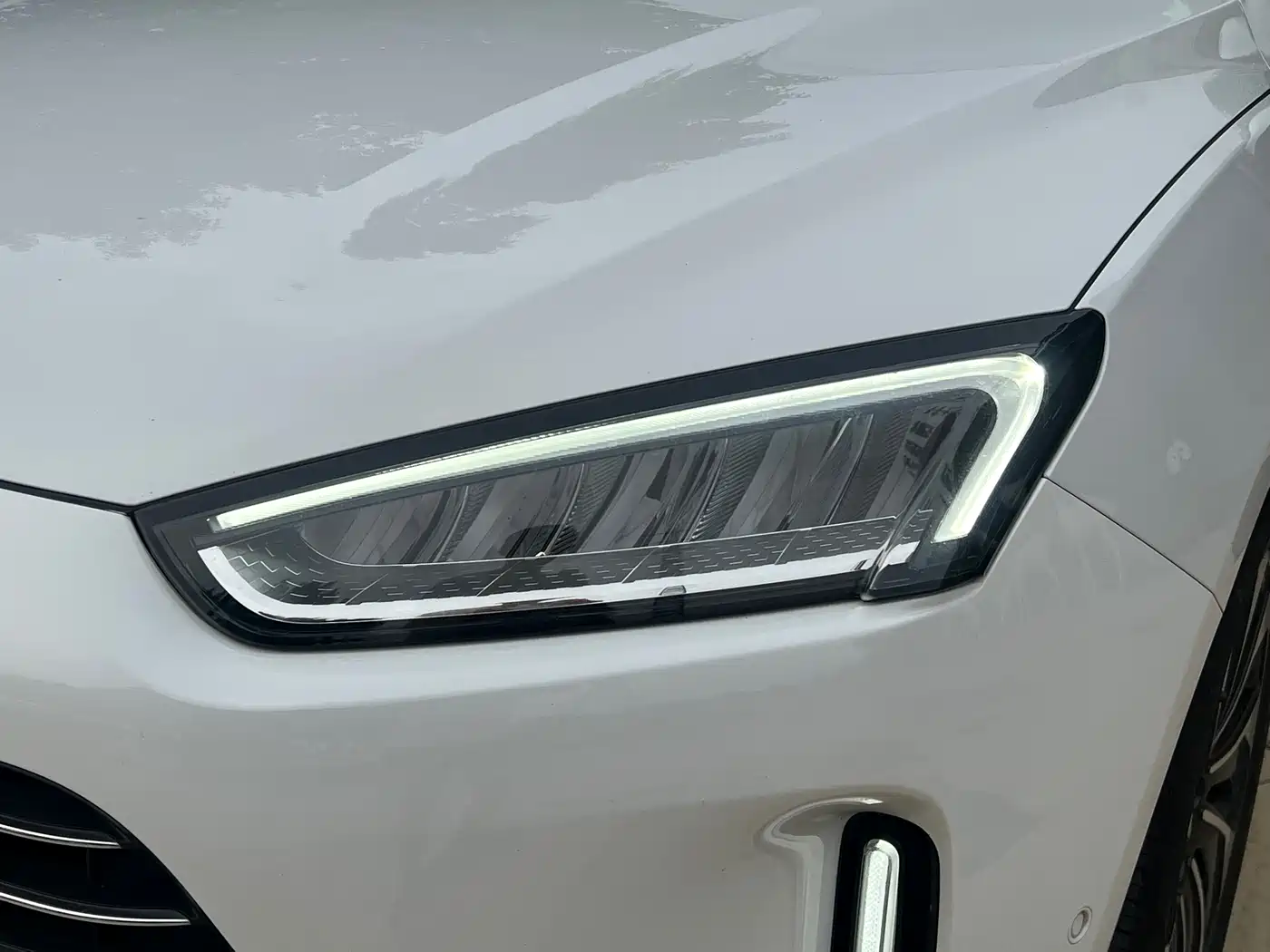 AITO Wenjie AITO M5 2022 Extended Range AWD Performance Edition фото 7
