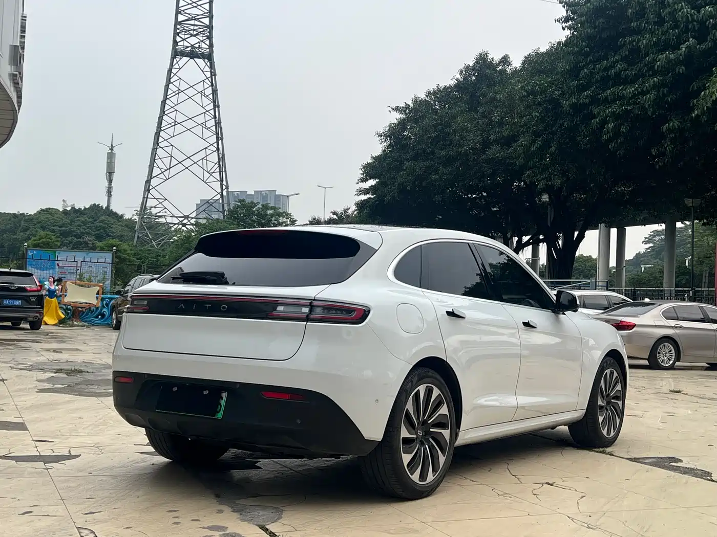 AITO Wenjie AITO M5 2022 Extended Range AWD Performance Edition фото 14