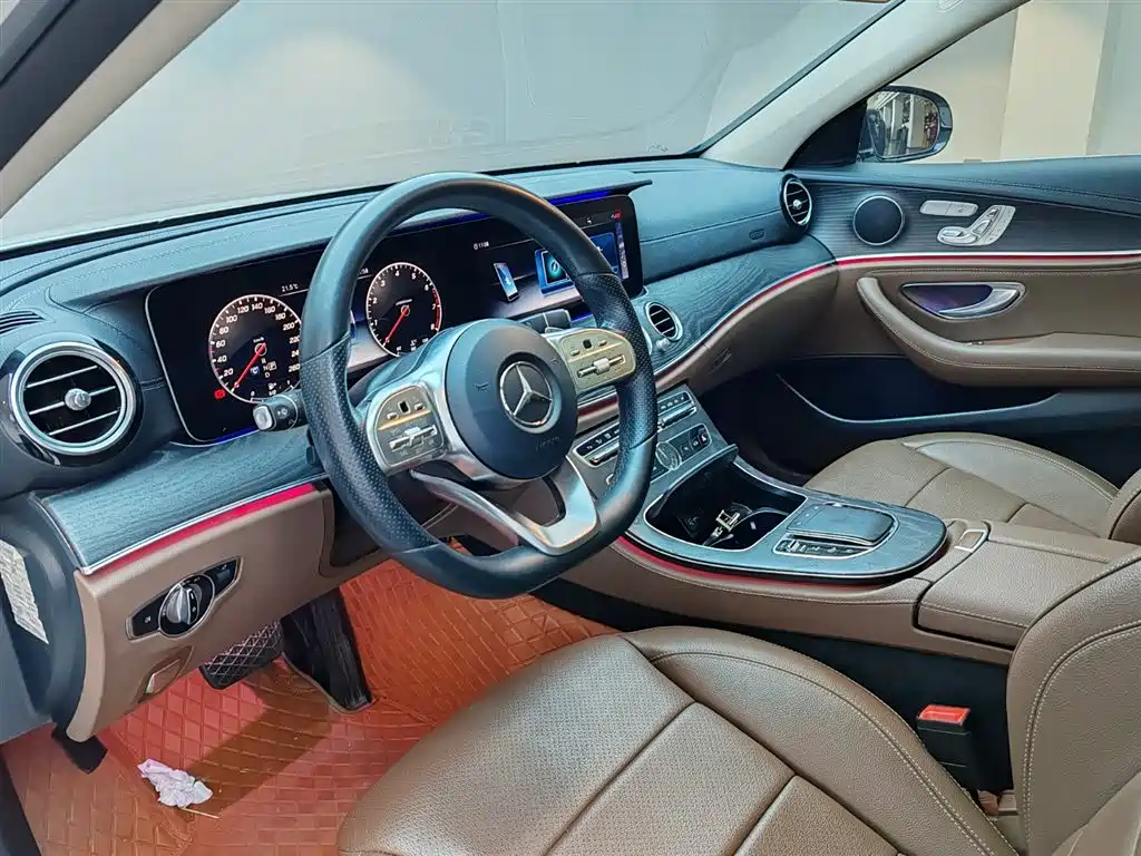 Mercedes-Benz E-Class 2019 E 300 L Sport Fashion фото 8