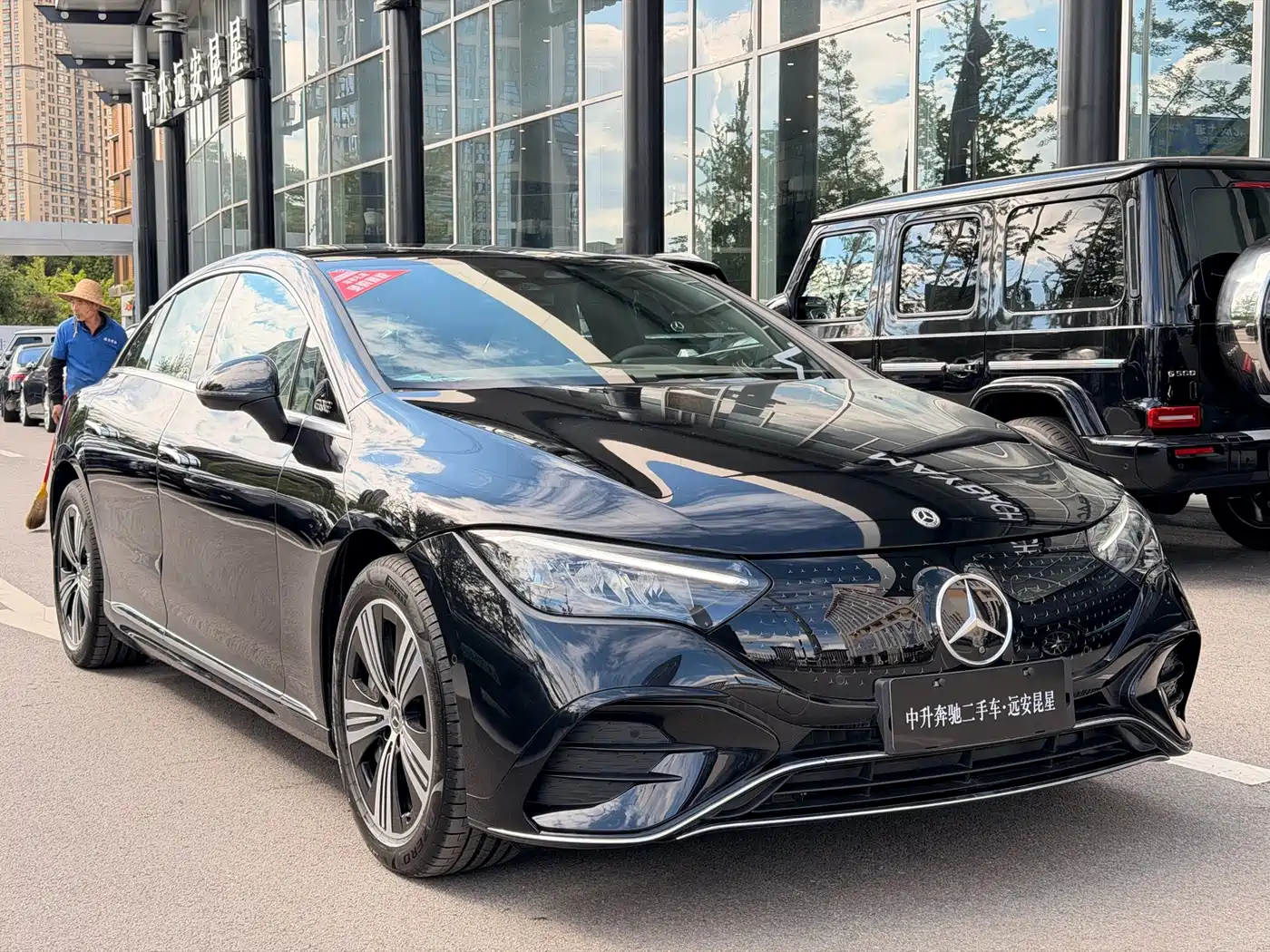 Mercedes-Benz EQE 2025 Model 500 4MATIC Luxury Edition фото 4
