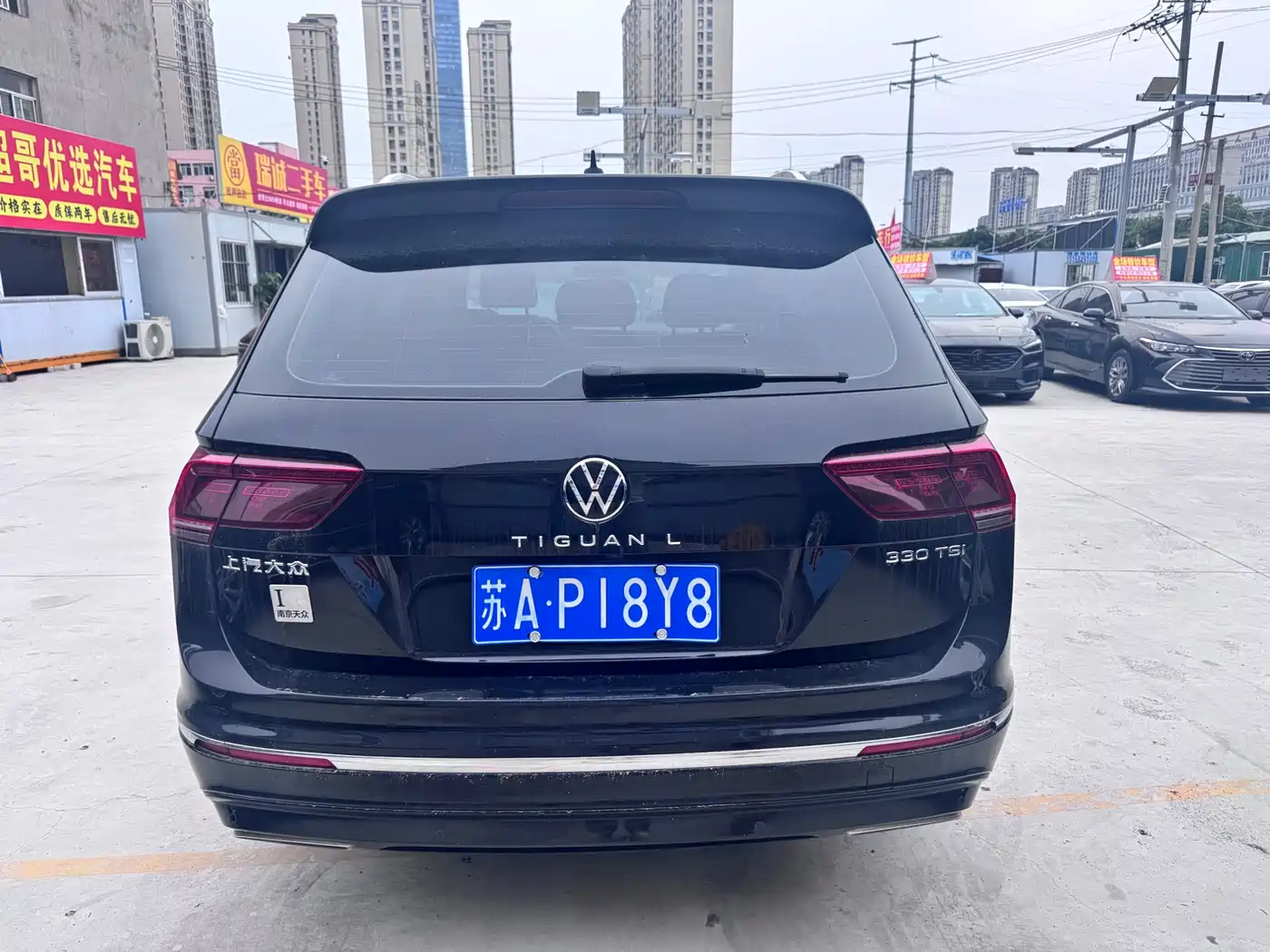 VOLKSWAGEN TIGUAN L