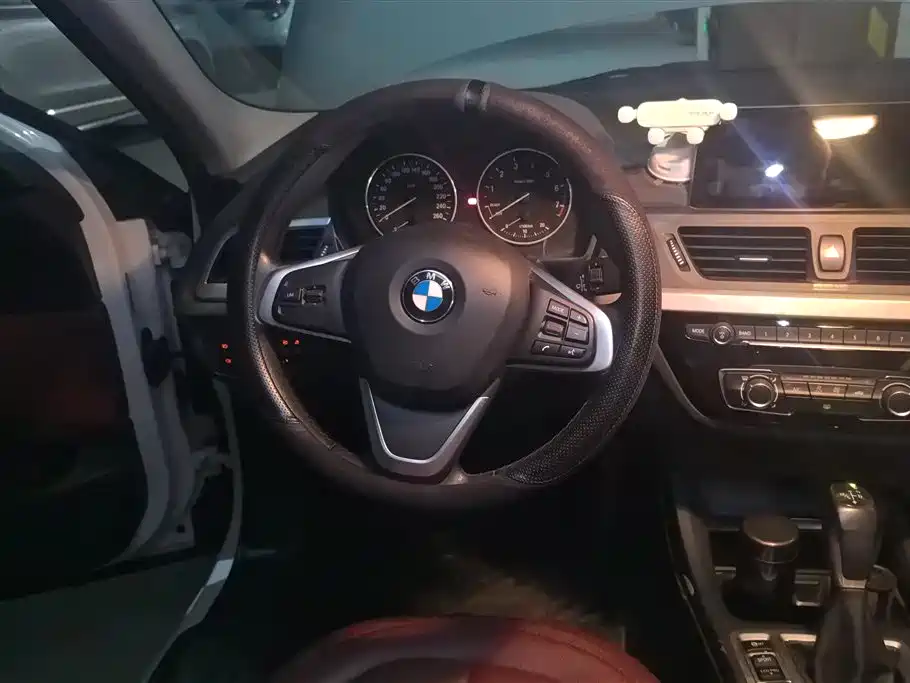 BMW 1 Series 2017 118i Fashion фото 15