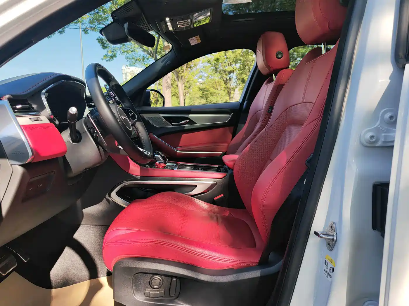 Jaguar F-PACE 2024 2024 P250 R-Dynamic SE