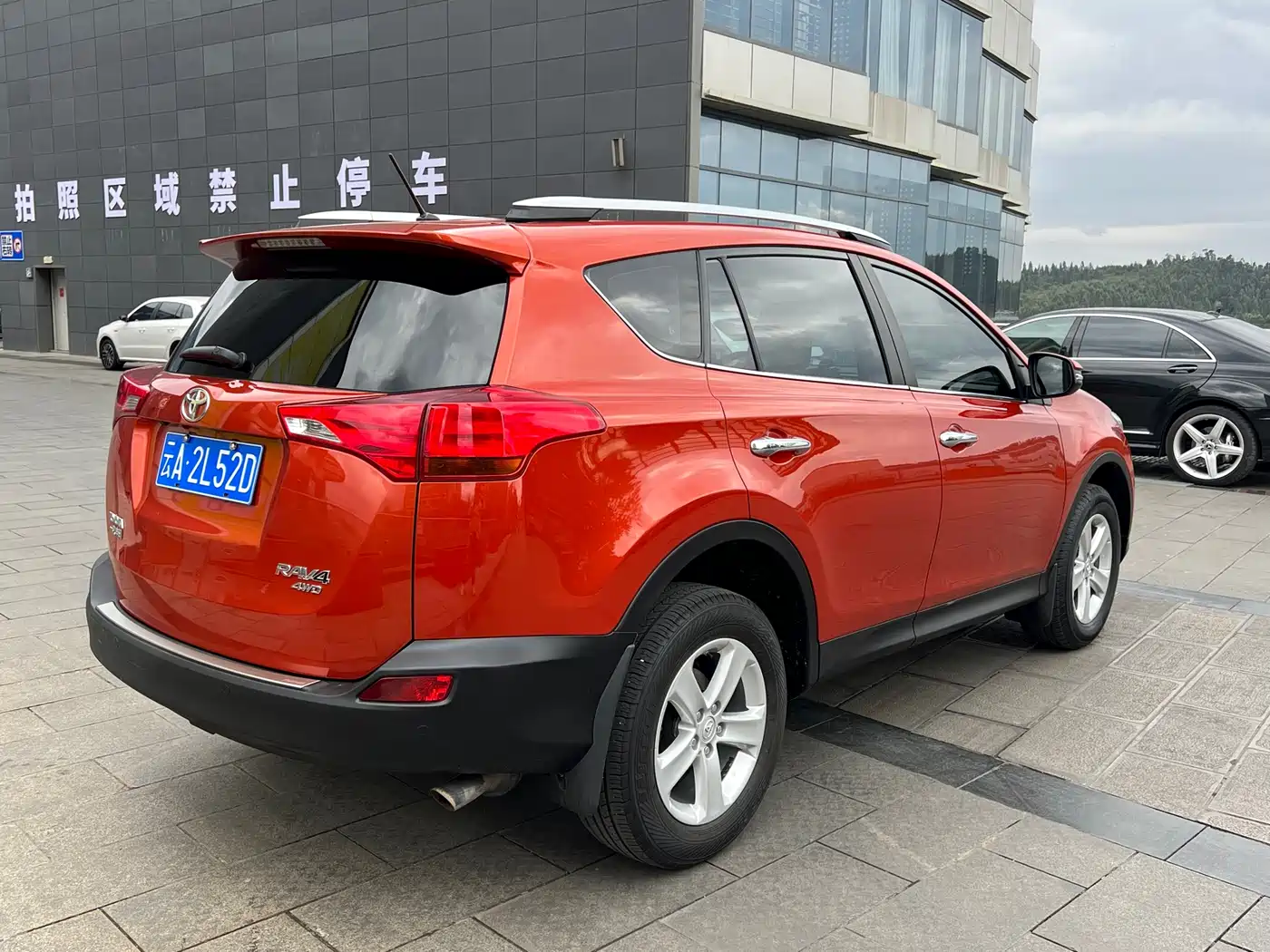 Toyota RAV4 Rongfang 2013 2.0L CVT 4WD Pioneer фото 9