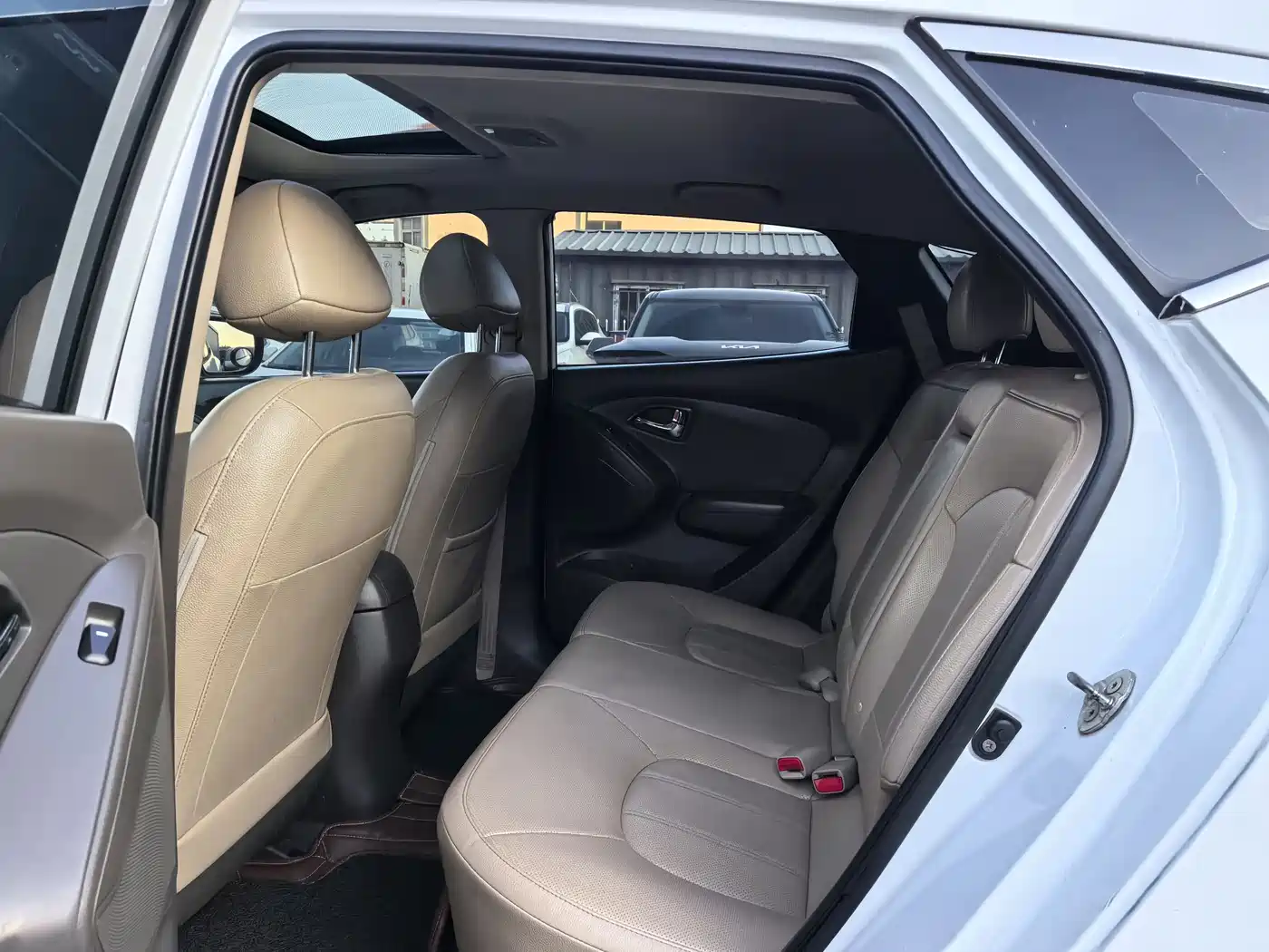 Hyundai Beijing Hyundai ix35 2013 2.0L Automatic 2WD Leading GLX China IV фото 5