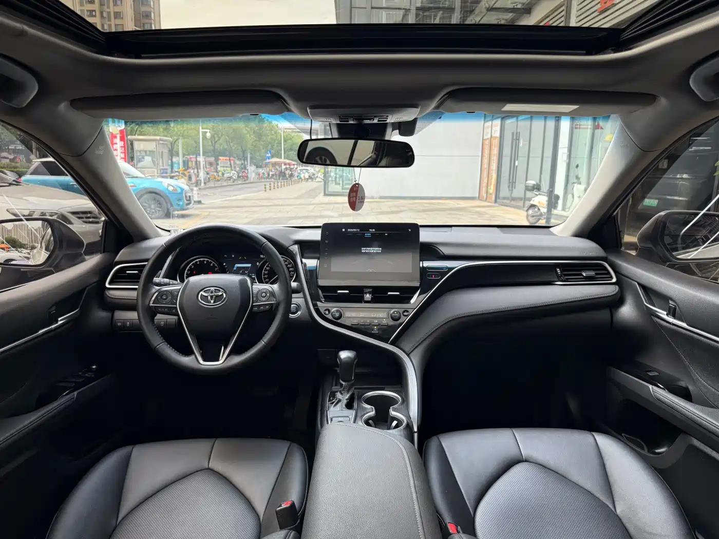 Toyota Camry 2021 2.0G Luxury Edition фото 12