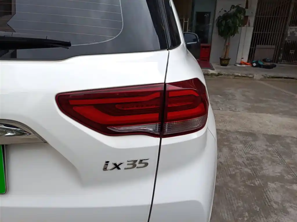 Hyundai Beijing Hyundai ix35 2018 2.0L Automatic 2WD Zhiyong·Enjoyment Edition фото 8