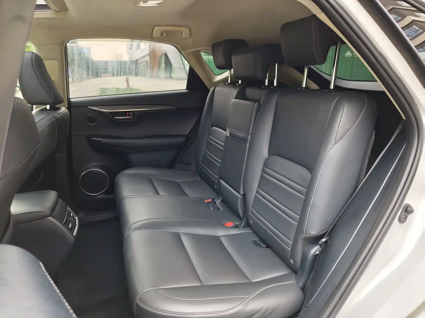 Lexus NX 2015 200t AWD F Sport фото 8