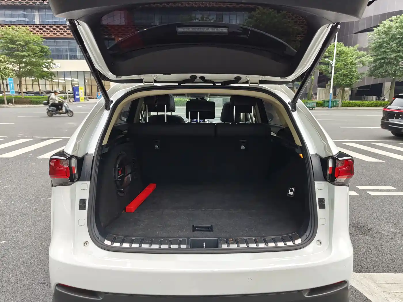 Lexus NX 2015 200t AWD F Sport фото 22