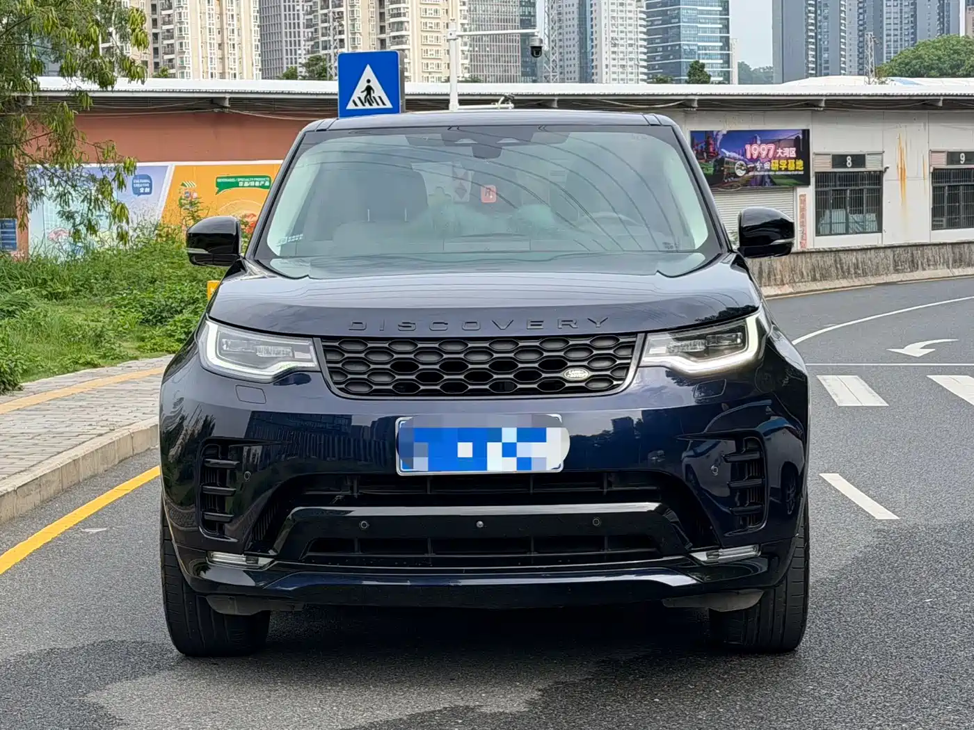 Land Rover Discovery 2021 360PS R-Dynamic S фото 2