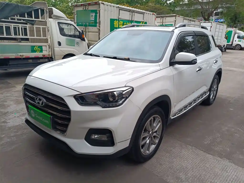 Hyundai Beijing Hyundai ix35 2018 2.0L Automatic 2WD Zhiyong·Enjoyment Edition фото 2