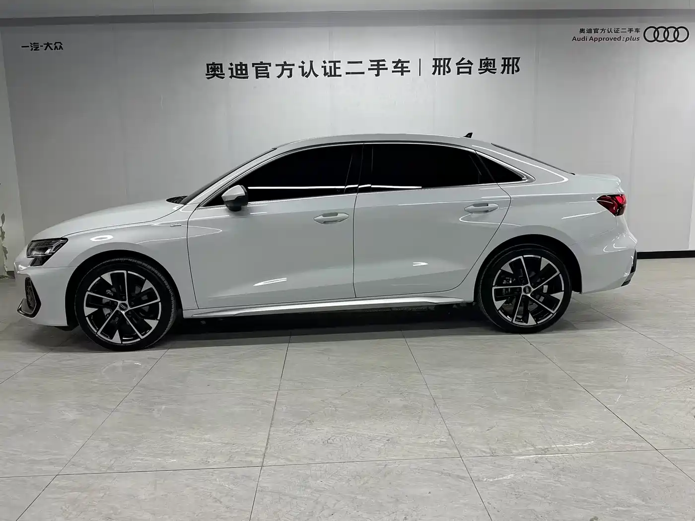 Audi A3 2025 Facelift A3L Limousine 35TFSI Flying Spur Premium фото 3