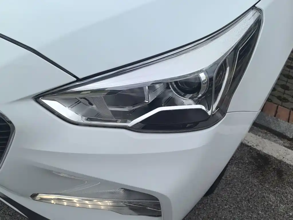 Haval M6 2018 2018 Facelift 1.5T DCT 2WD Elite Edition