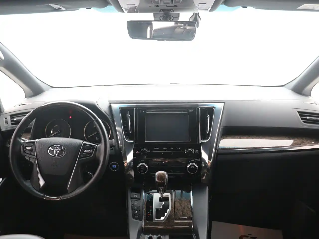 Toyota Alphard 2018 Facelift 3.5L Premium Edition фото 10