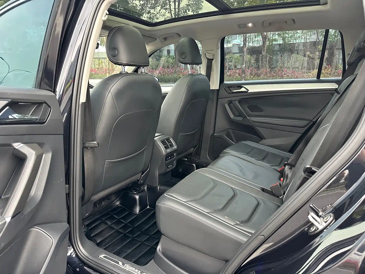 Volkswagen Tiguan L 2017 330TSI Automatic 2WD Flagship Edition фото 9