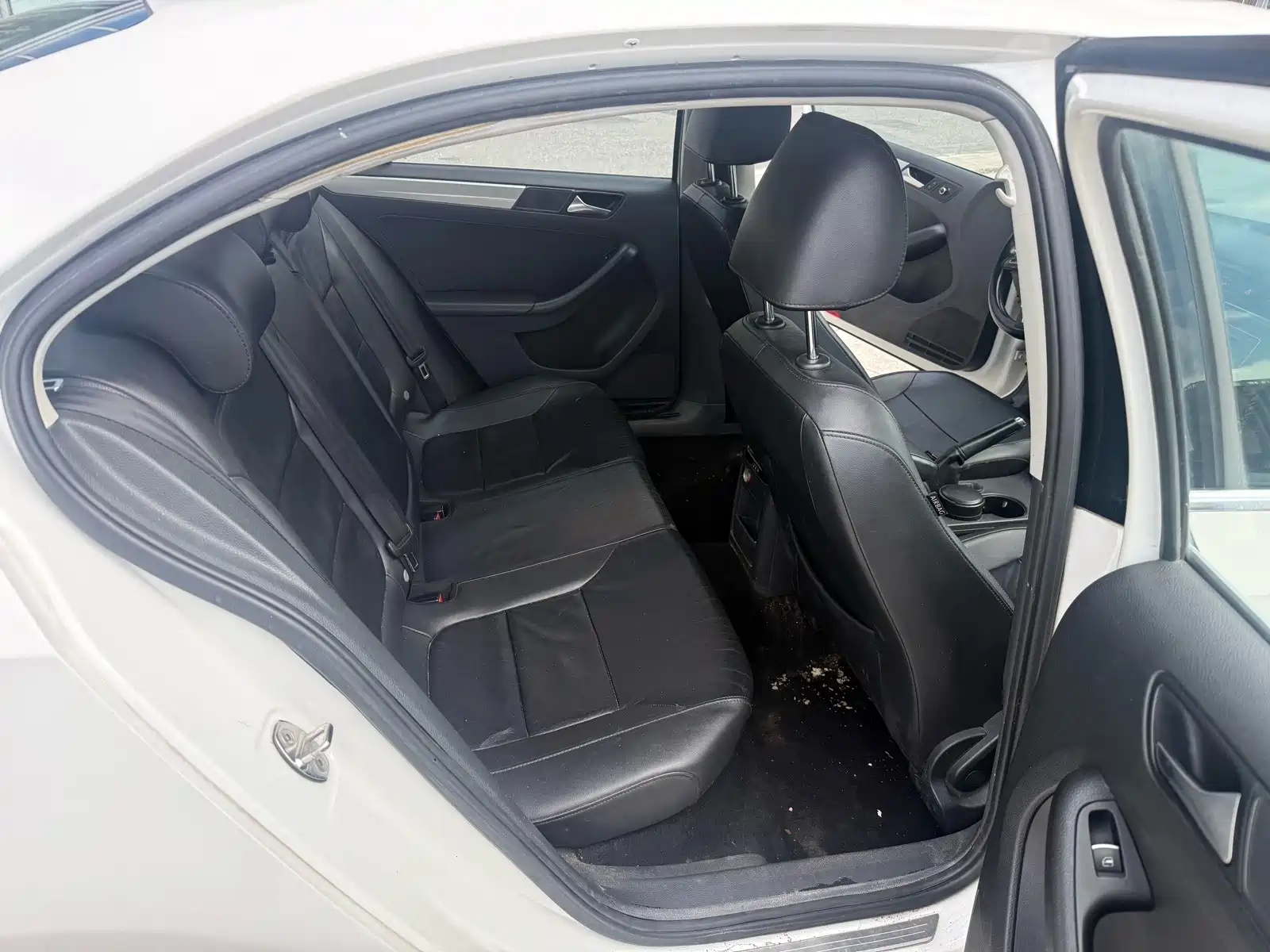 Photo 12 - Volkswagen Sagitar