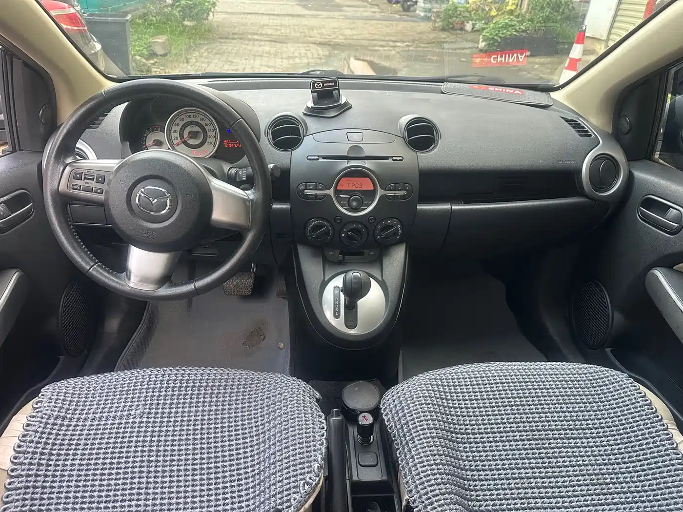 Mazda 2 2010 2011 Xuan Dong 1.5L Auto Luxury Edition