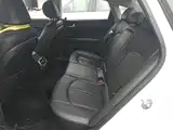Photo 13 - Kia K5