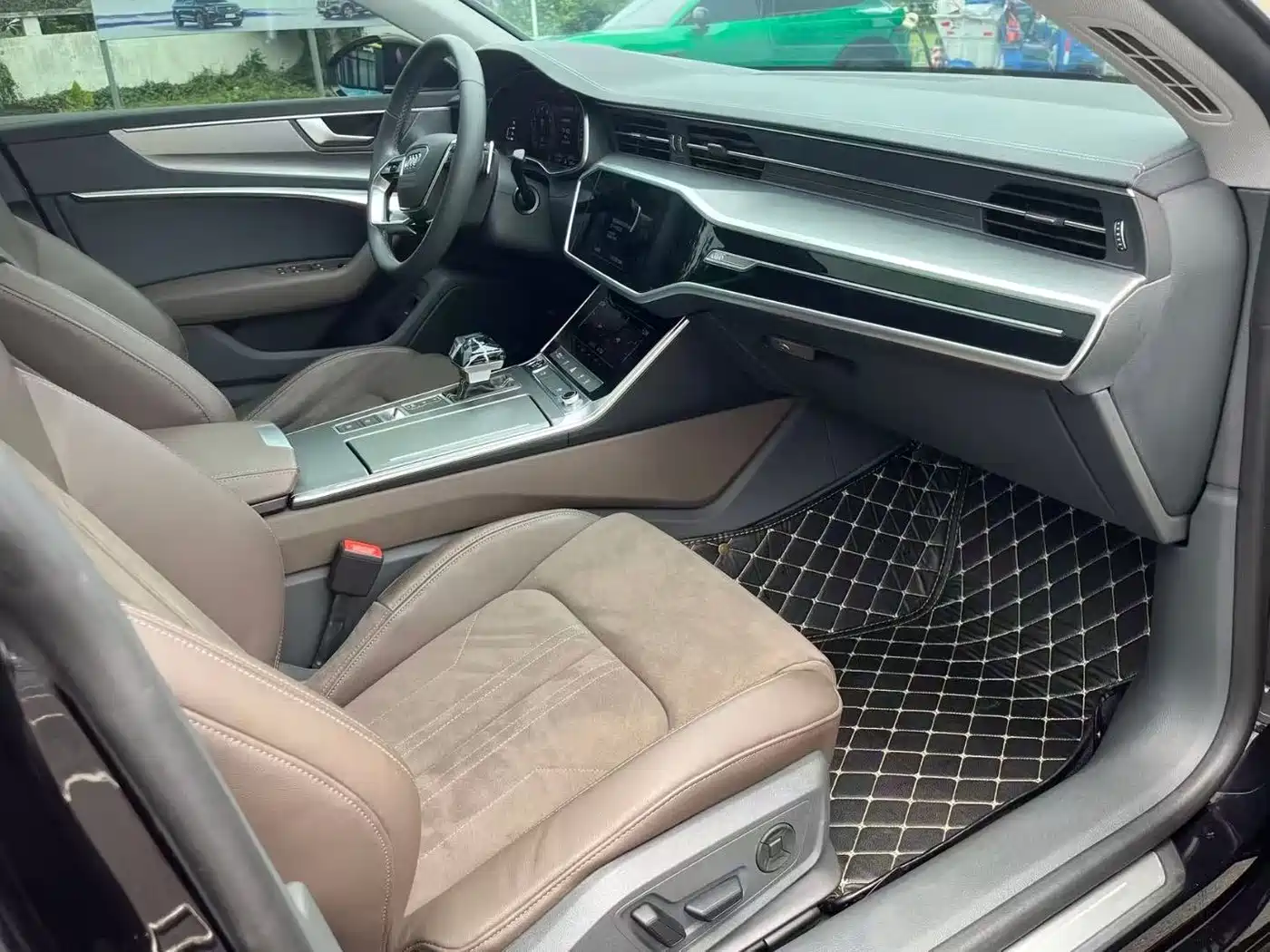 Audi A7L 2024 45TFSI S-line Dream Edition Crystal Package фото 7