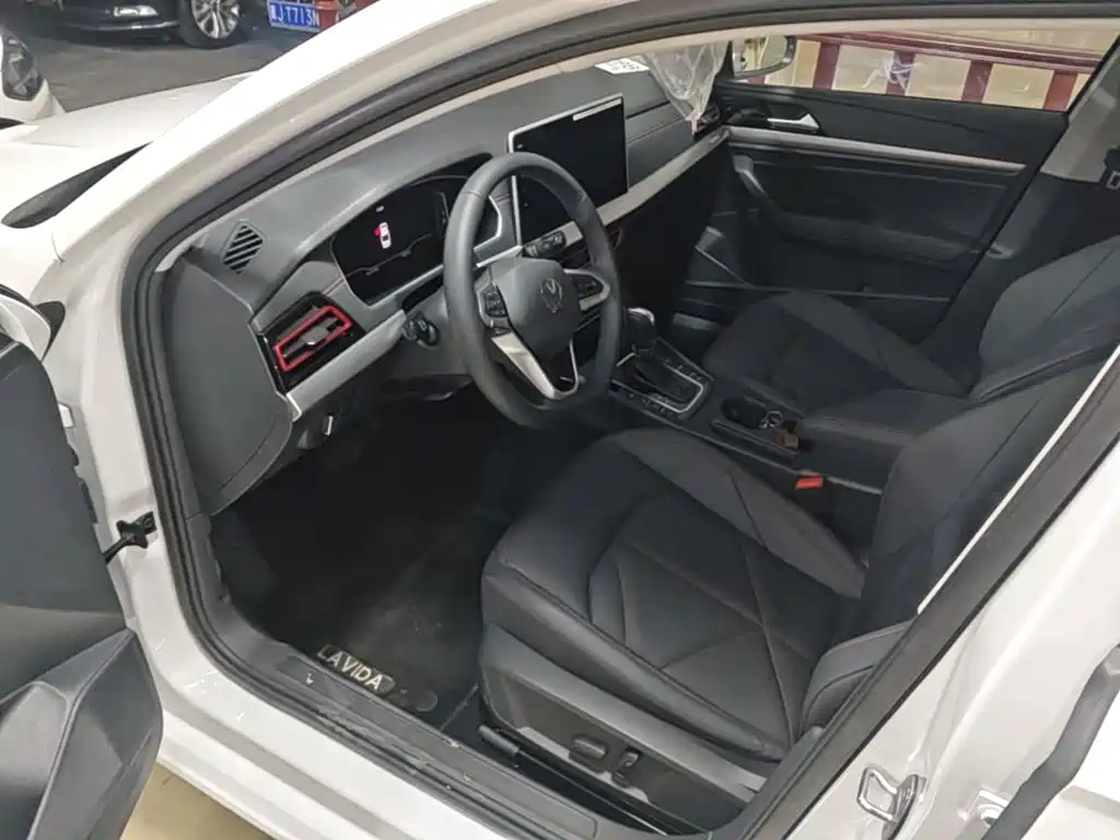 Photo 16 - Volkswagen Lavida