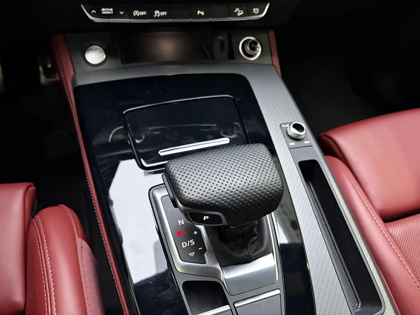 Audi Q5L 2025 40 TFSI Luxury Dynamic фото 16
