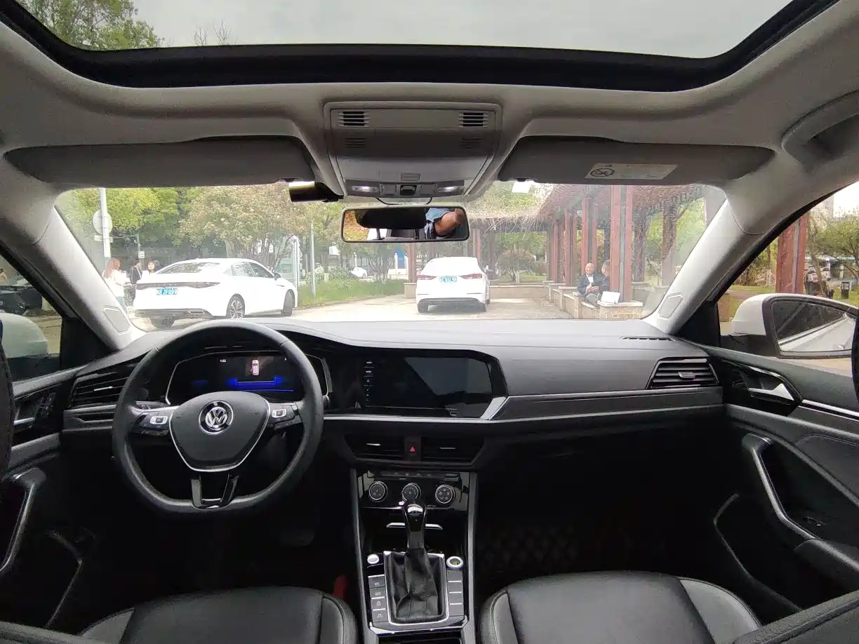 Volkswagen Sagitar 2021 280TSI DSG Comfort Smart Connect Edition фото 17