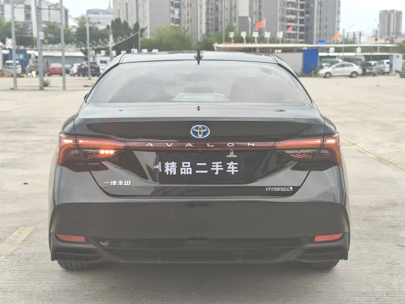 Toyota Avalon 2022 Hybrid 2.5L Luxury Edition фото 11
