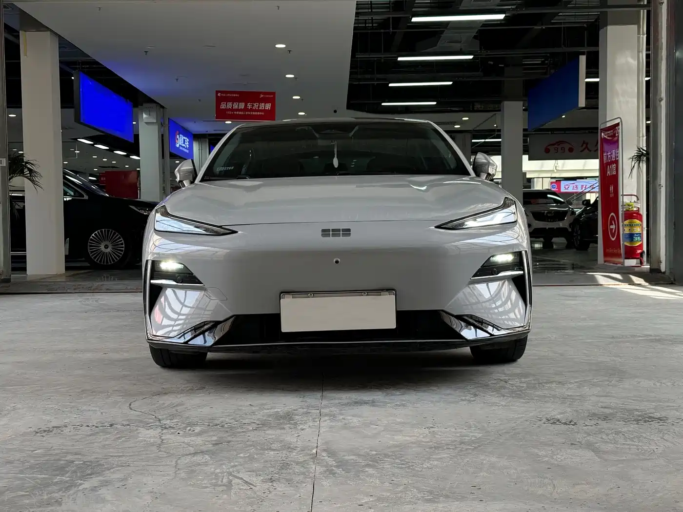 Geely Galaxy Galaxy E8 2024 2024 550km RWD PRO