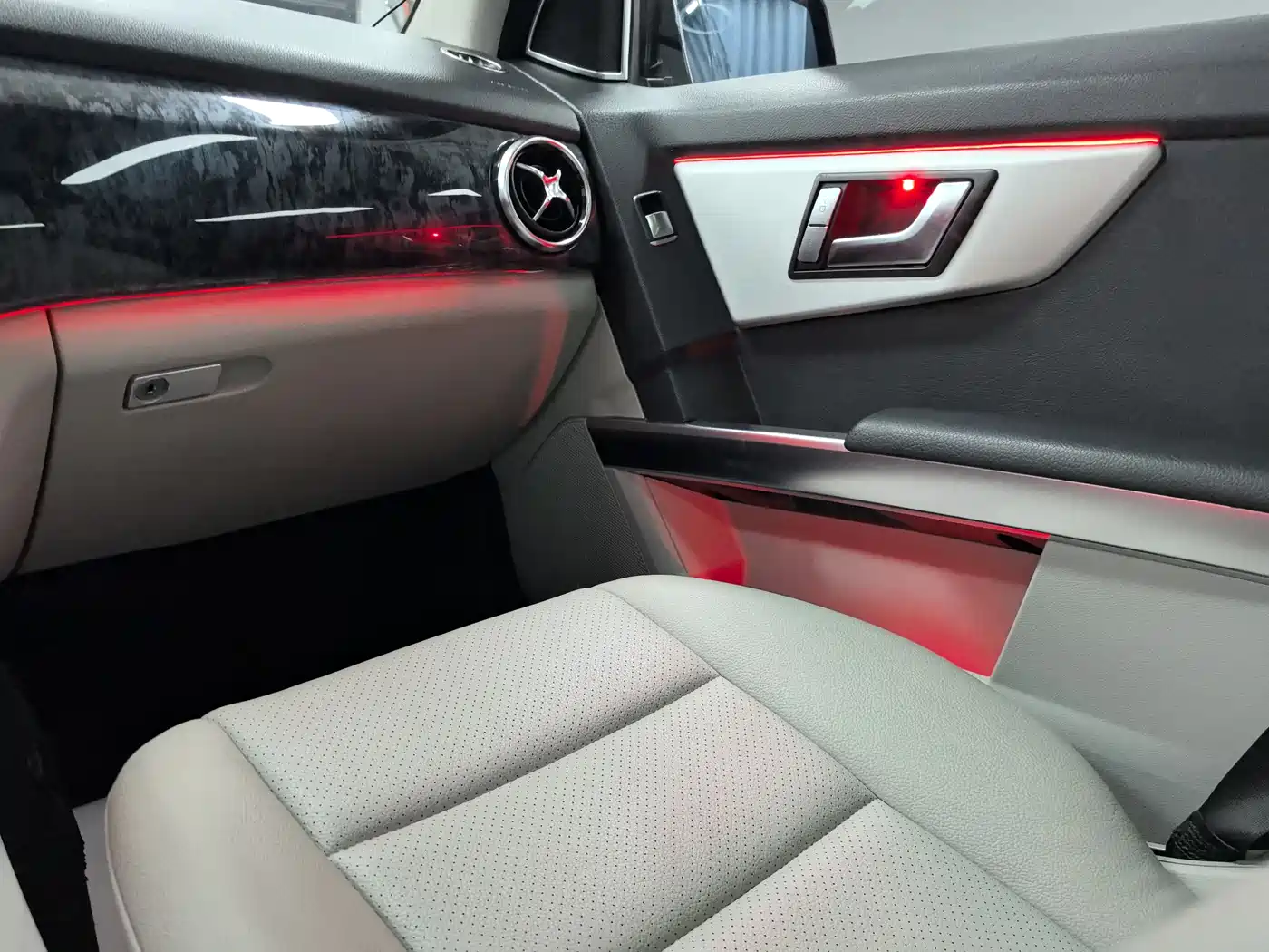 Mercedes-Benz GLK-Class 2013 GLK 300 4MATIC Fashion фото 10