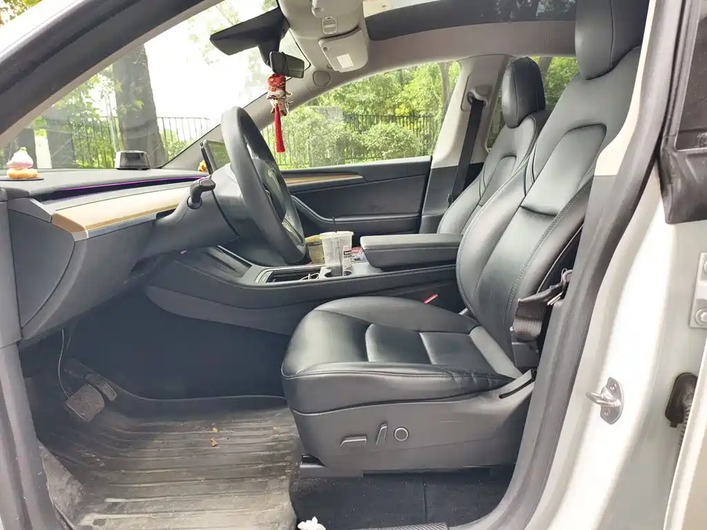 Фото 8 - Tesla Model Y