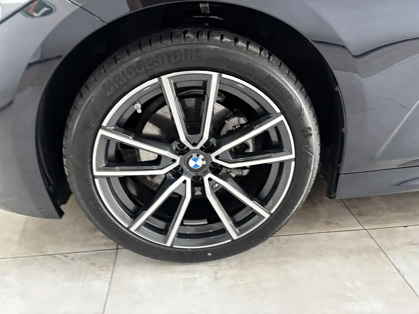 BMW 3 Series 2025 325Li M Sport Package фото 31