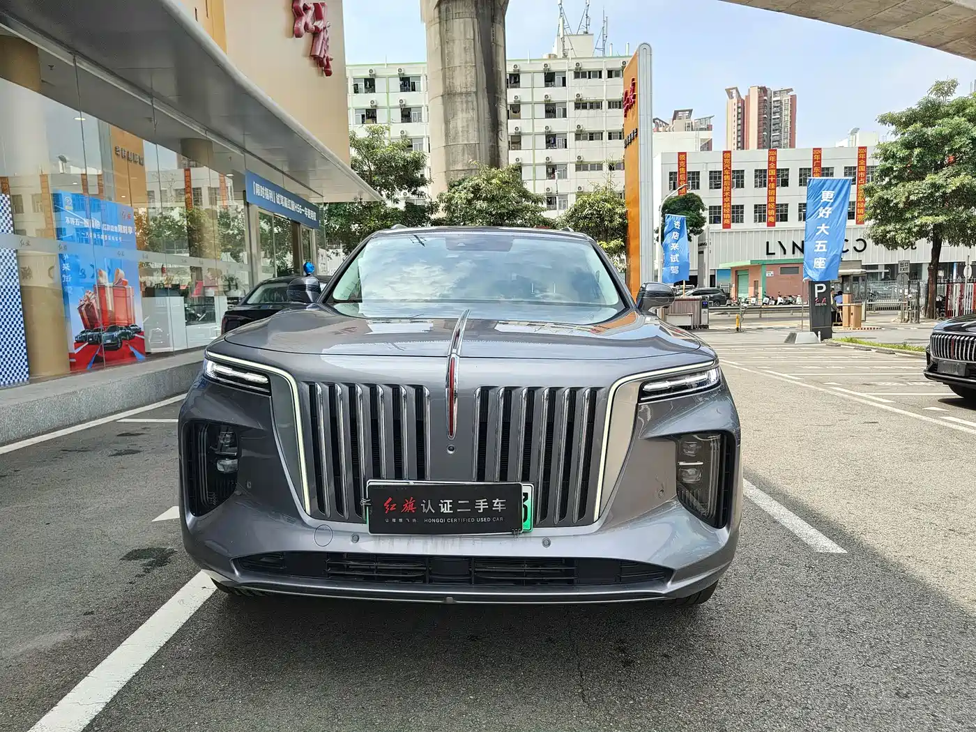 Hongqi E-HS9 2022 690km Qi Xiang Edition (6-seater) фото 2