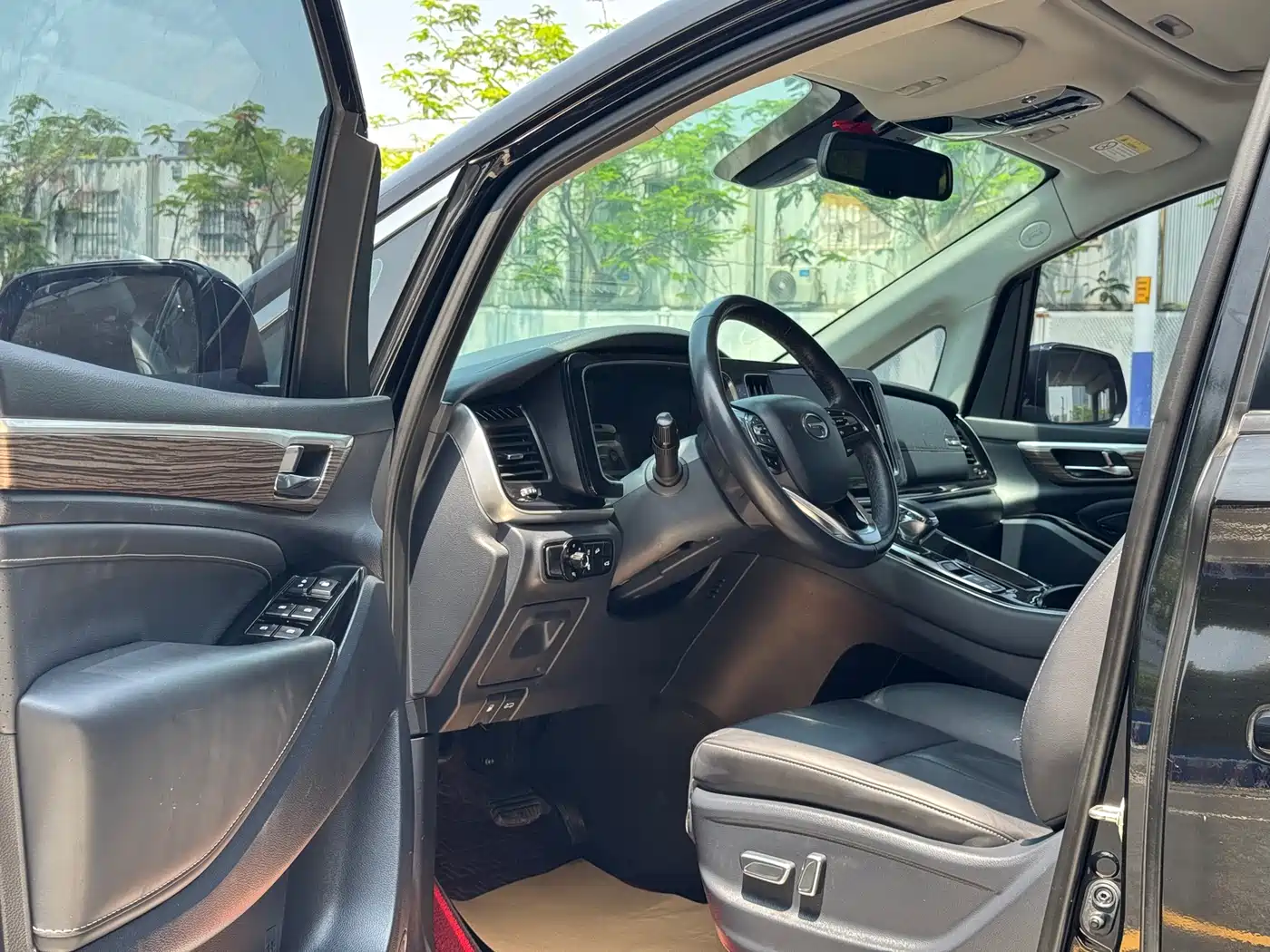 GAC Trumpchi Trumpchi M8 2021 Leading Show Series 390T Prestige Edition фото 8