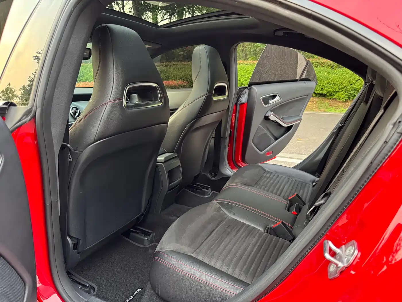 Mercedes-Benz CLA (Import) 2018 CLA 220 4MATIC фото 12