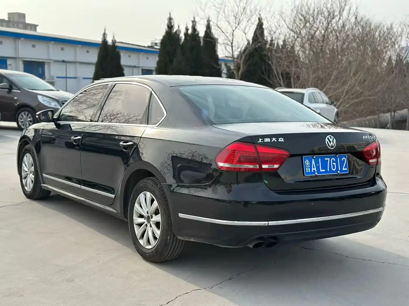 Volkswagen Passat 2015 1.8TSI DSG Honor Edition фото 3