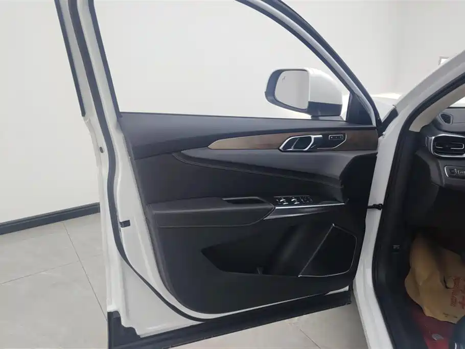 Lynk & Co 01 2019 2.0T 2WD Type Pro Version China VI фото 7
