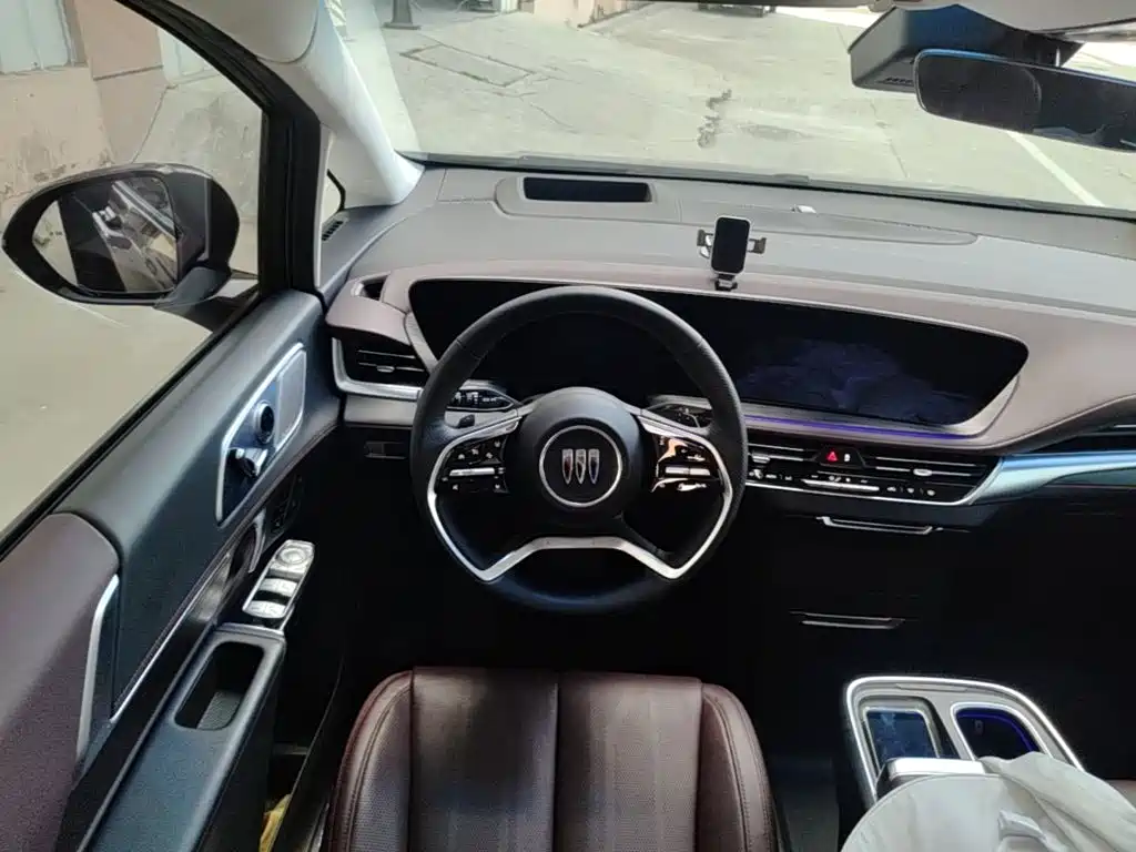 Buick Century 2023 2023 2.0T 6-Seat World Edition