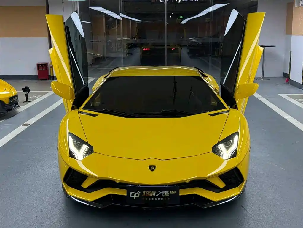 Lamborghini Aventador 2017 Aventador S фото 2