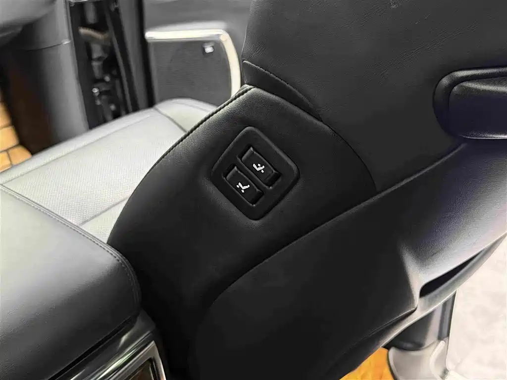 Toyota Vellfire 2022 2021 Crown Hybrid 2.5L HV Supreme Edition